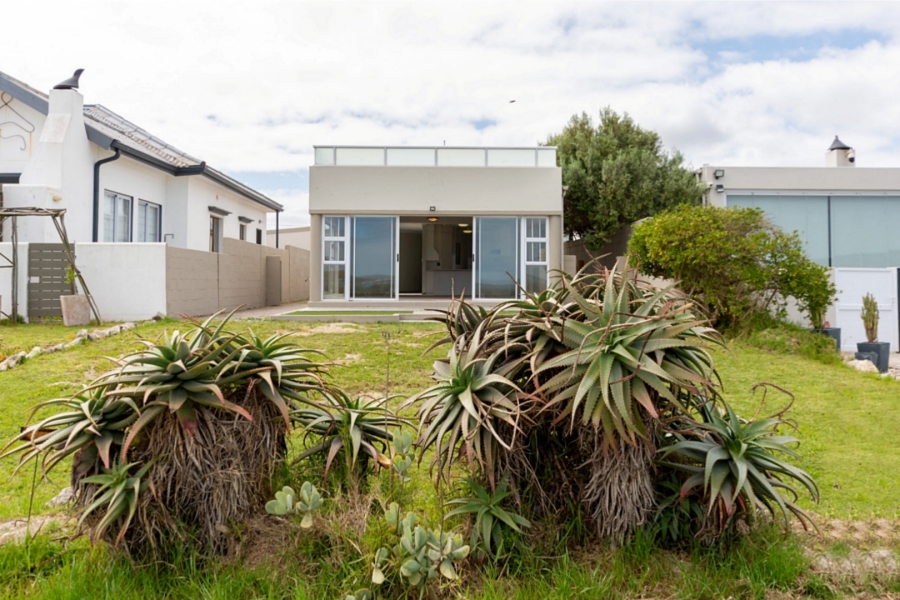 4 Bedroom Property for Sale in Middedorp Western Cape